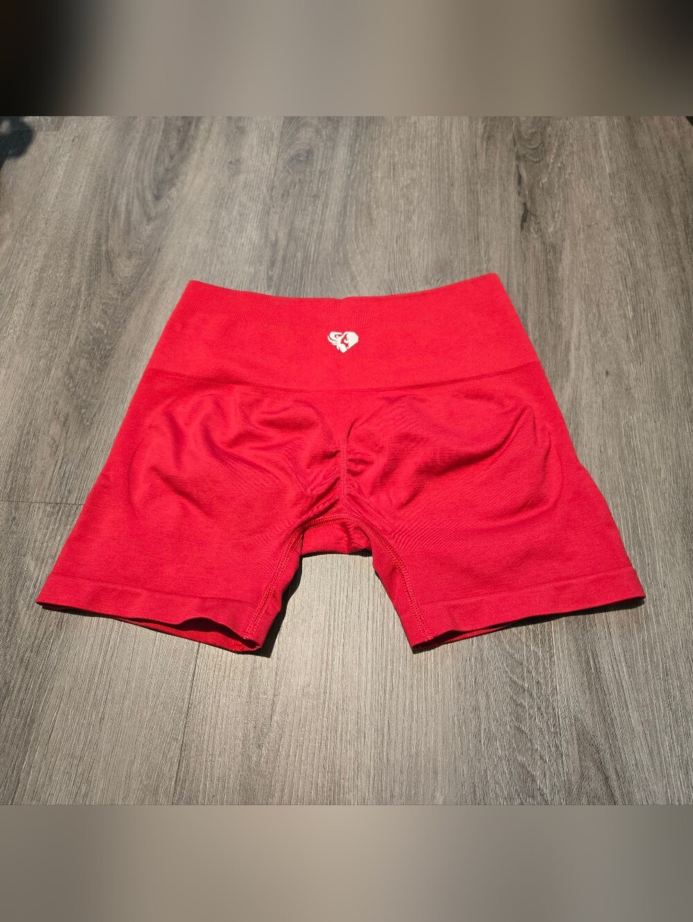 Women’s Best Define 2.0 Seamless Scrunch 4 Inch Shorts - Picture 2 of 4